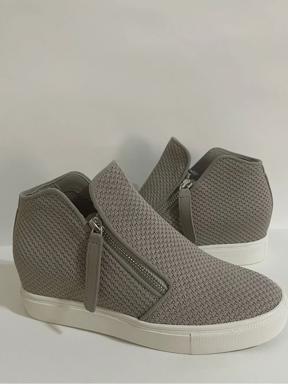 Steve Madden Click Wedge Sneaker Size 7